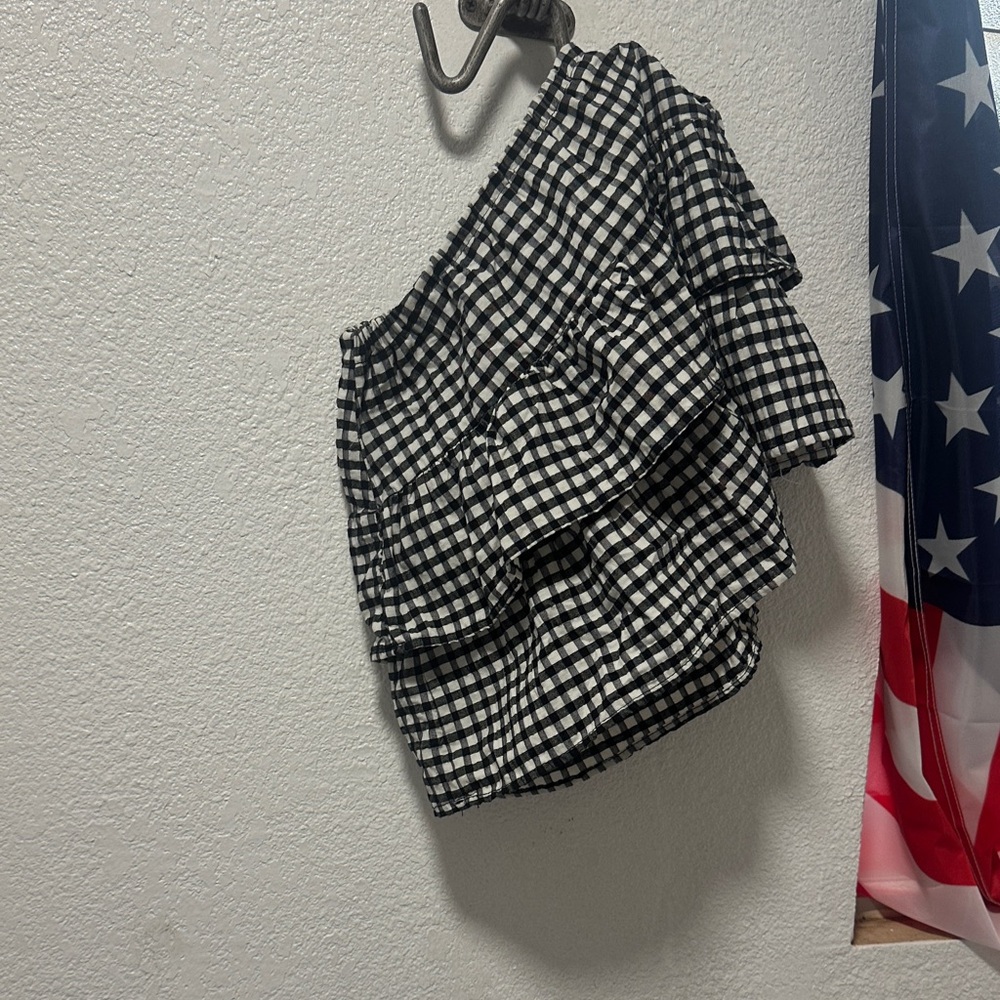 Black and White Gingham rufffled skirt